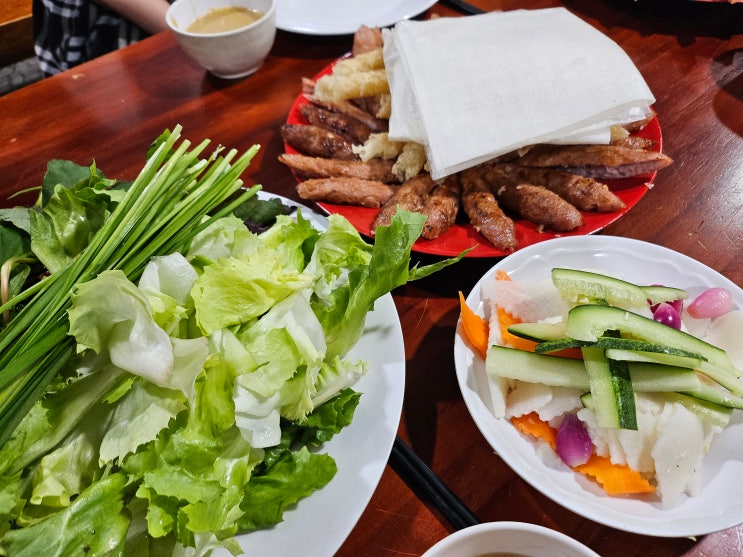  베트남 달랏 현지인 추천으로 방문한 넴느엉 바흥(Nem nướng Bà Hùng) 로컬맛집 후기