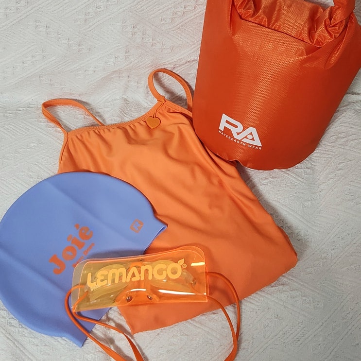  실내 수영장 준비물, 수영 용품 추천 What's in my swim bag