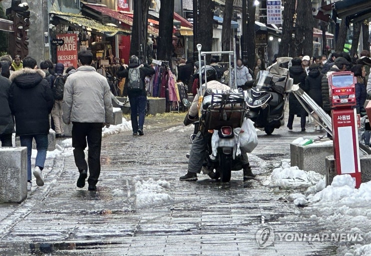 폭설에 자동차 보험 사고 접수 66% 늘어…긴급출동 건수도 급증 폭설에 자동차 보험 사고 접수 66% 늘어…긴급출동 건수도 급증