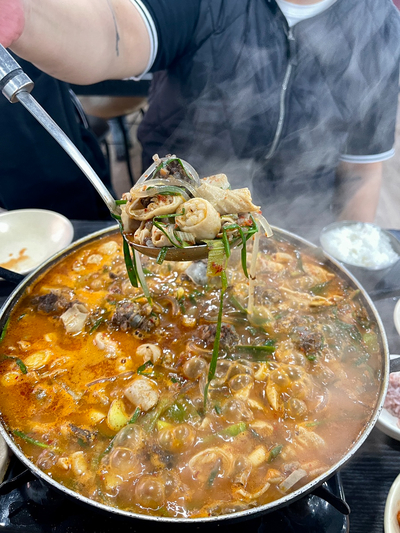  인심 좋은 군산대맛집 군산순대국밥에서 막창순대전골 먹고 옴