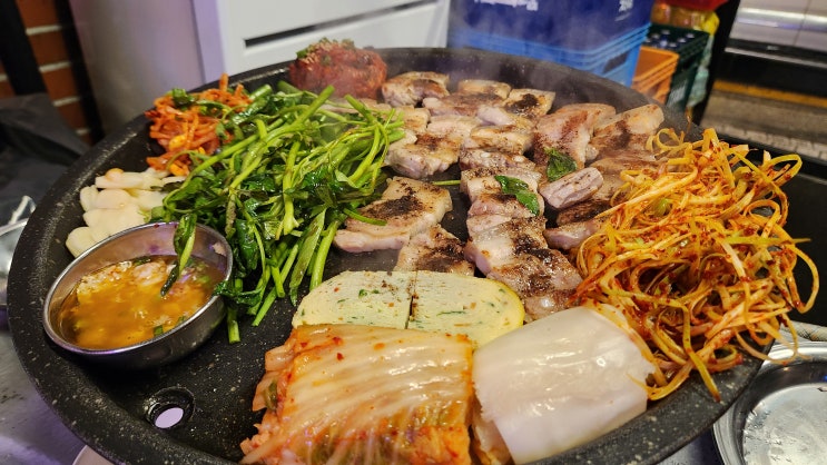  압구정 회식 장소로 딱인 잠수교집 : 삼겹살 맛집