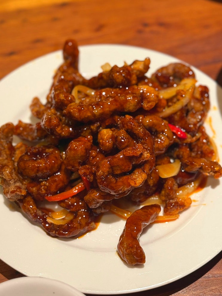  브루스리 주말 저녁 양재 맛집에서 우육면 소고기 탕수육 데이트