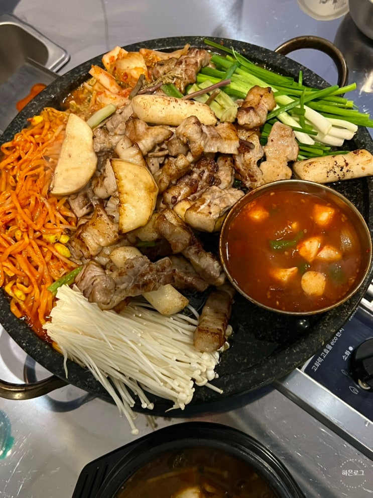  대구 서구 고기집 구워서 나오는 맛도리 삼겹살 백금돈 두류점