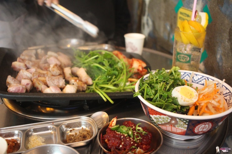  구워주는 용리단길 삼겹살 맛집 '김숙성 신용산역점'
