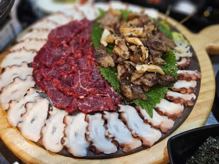  대구 동대구역 근처 뭉티기 삼합 맛집 <맛깡패야시장>