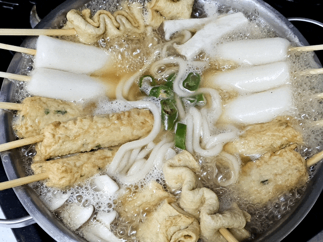  삼진어묵 새우봉 미니어묵 물떡 꼬치 3종 넣은 초간단 우동 레시피