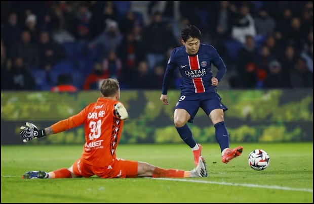 <b>PSG 낭트</b> 경기 <b>이강인</b> 골대 불운