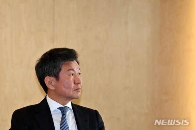 <b>정몽규 축구협회장</b> 4선 선거 돌입…공정위 심사 신청(종합)