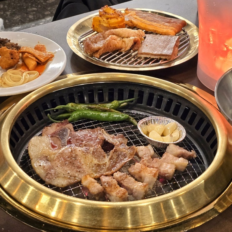  봉천 맛집 | 청년고기장수 - 주차 가능한 무한리필 관악구고깃집 단체 모임
