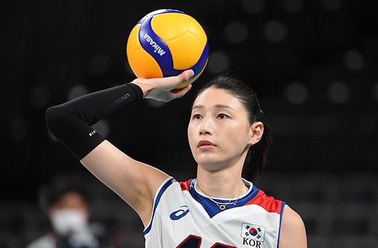 <b>김연경</b>, 2024 동아스포츠대상 여자프로배구 올해의 선수 수상..