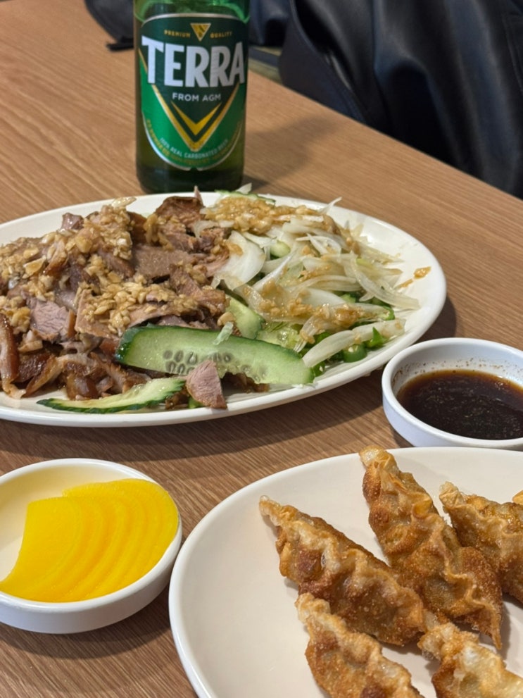 부산 중앙동 노포 오향장육 군만두맛집 석기시대 부산 중앙동 노포 오향장육 군만두맛집 석기시대