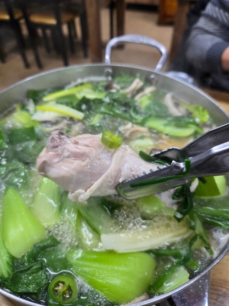  진한 국물에 푸짐한양 곤원 닭한마리 검암동 맛집