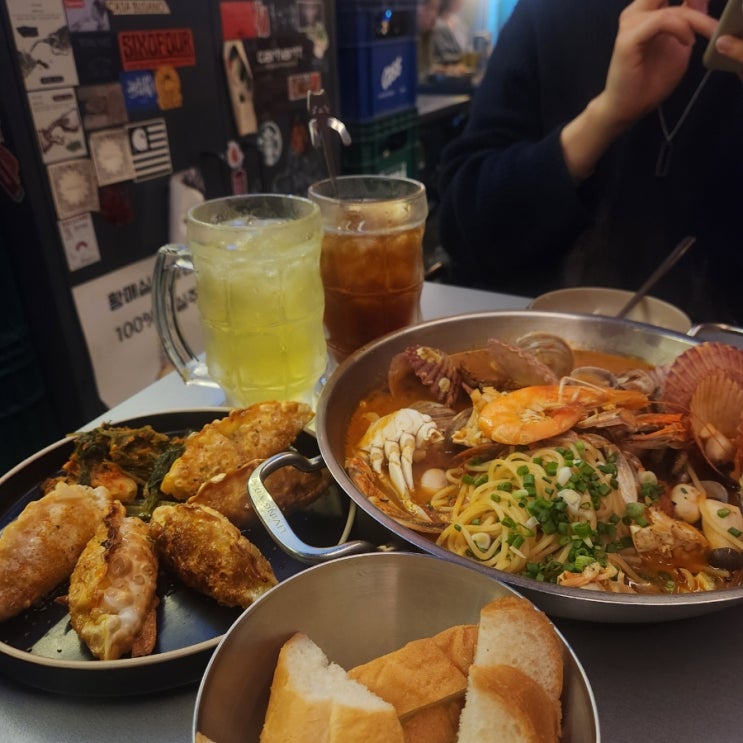  망원역 맛과 비주얼 모두 잡은 숨은 망원 맛집 데이트 추천 <휴식당>