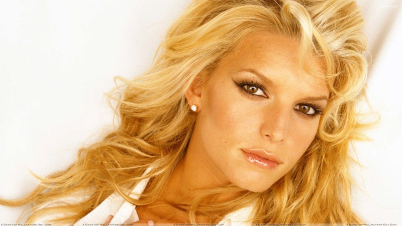Jessica Simpson (제시카 심슨) - "I Saw Mommy Kissing Santa Claus"