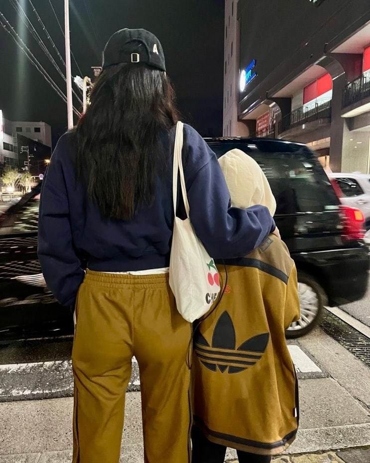 12월 위시리스트 정호연 인스타그램 패션 코디, 아디다스 X CLOT BY 에디슨 첸 셋업