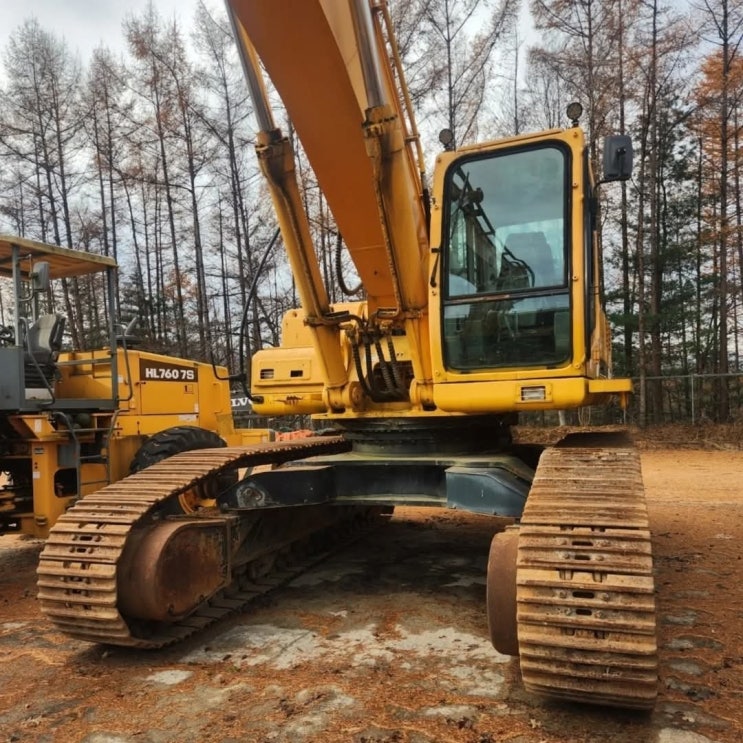 현대 R500LC7A 2006년식 1억1000만원 판매합니다. 현대 R500LC7A 2006년식 1억1000만원 판매합니다.