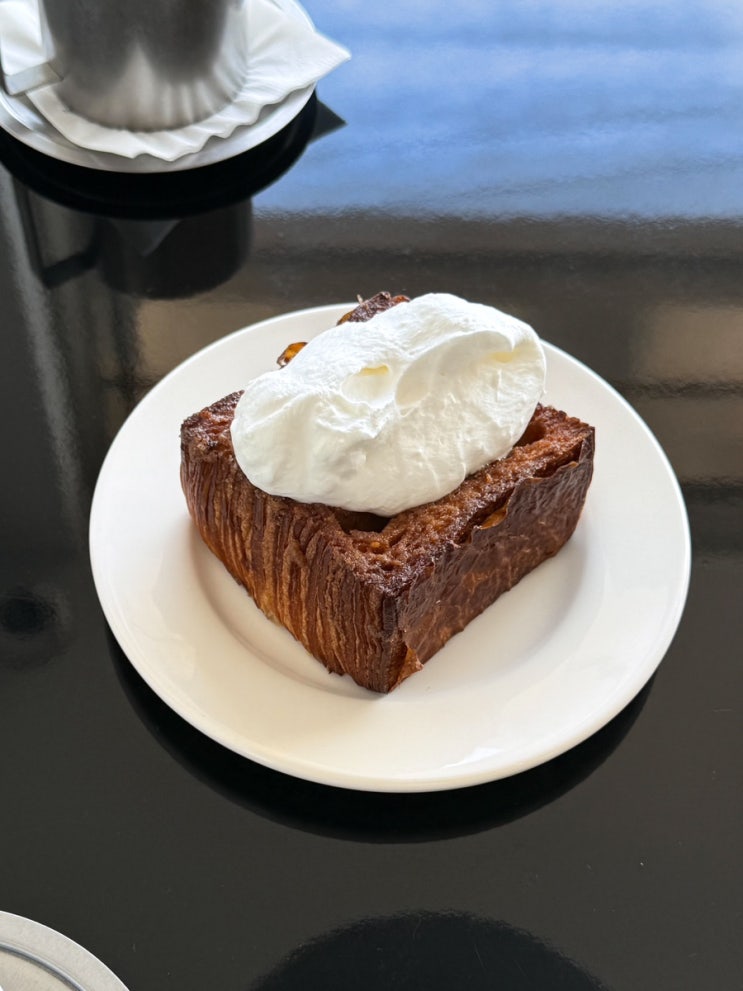  한남동 맛집 더트러플베이커리 키친 - 재정비 후 돌아온 한남동 브런치 맛집 티슈브레드