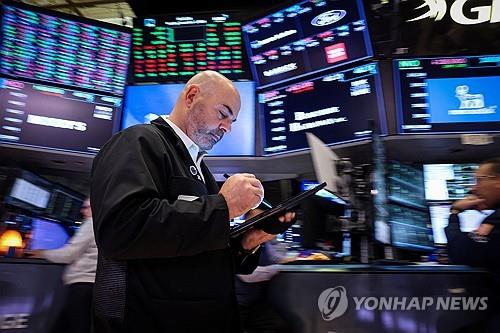 뉴욕증시, 12월 첫 거래일·나스닥 역대 최고점 경신…혼조 출발 뉴욕증시, 12월 첫 거래일·나스닥 역대 최고점 경신…혼조 출발