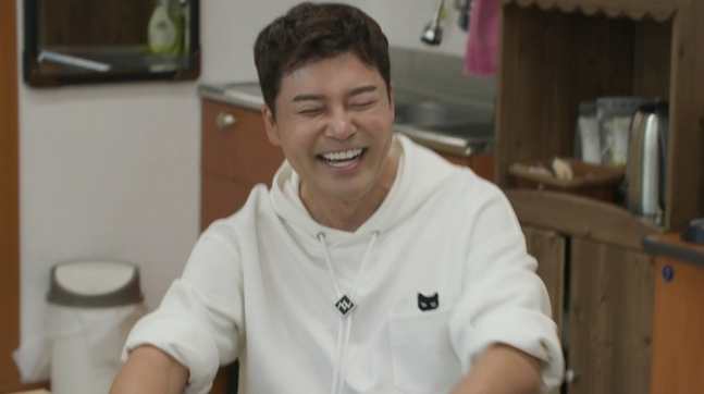 <b>선넘클</b> <b>전현무</b> 살 얼마나 빠졌길래 하루 사이 야윈 얼굴 너무... 
