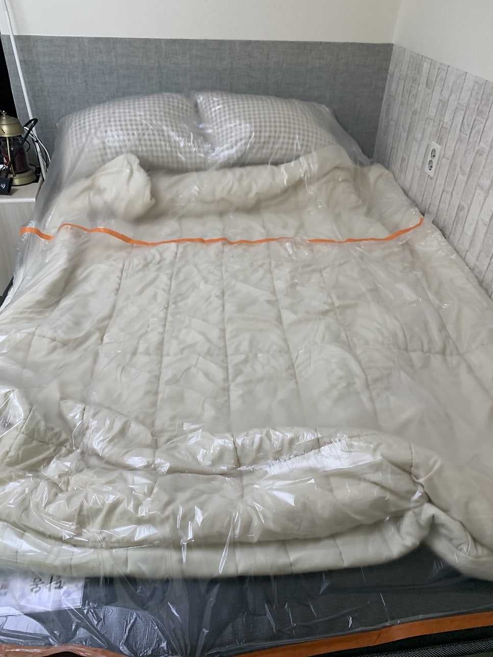 용인수지 구멍난벽보수 찢어진벽지복원수리