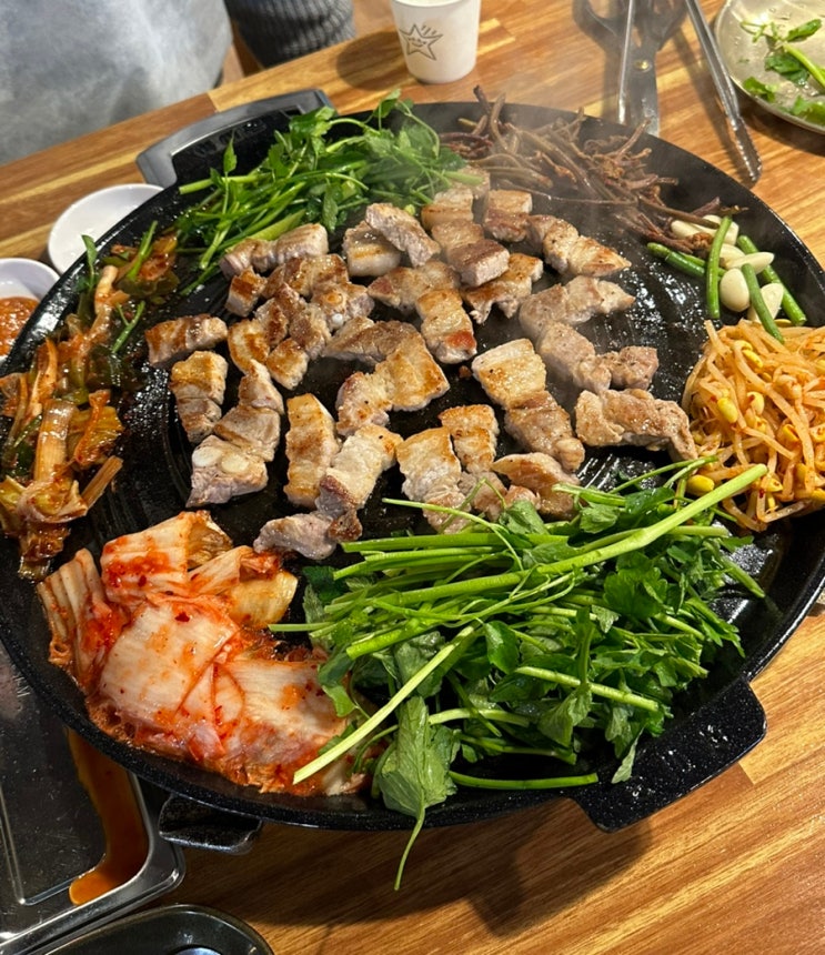  마포역맛집 마포대파솥뚜껑삼겹 회식하기 좋은 공덕 고기집