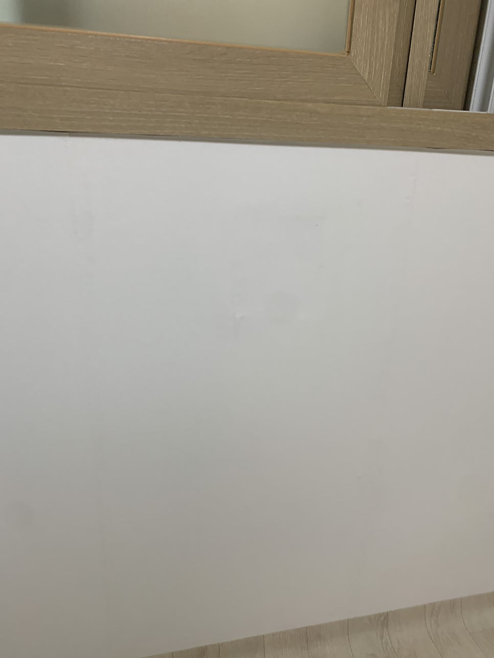 용인수지 구멍난벽보수 찢어진벽지복원수리