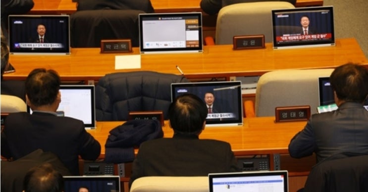 "계엄군 철수시켰다" 윤 <b>대통령</b>, 계엄 해제 <b>담화</b> 발표...<b>이재명</b>... 