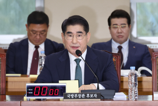 비상<b>계엄</b>령과 '육사 4인방'의 역할 충암파 <b>논란</b> <b>김용현</b> 국방부... 