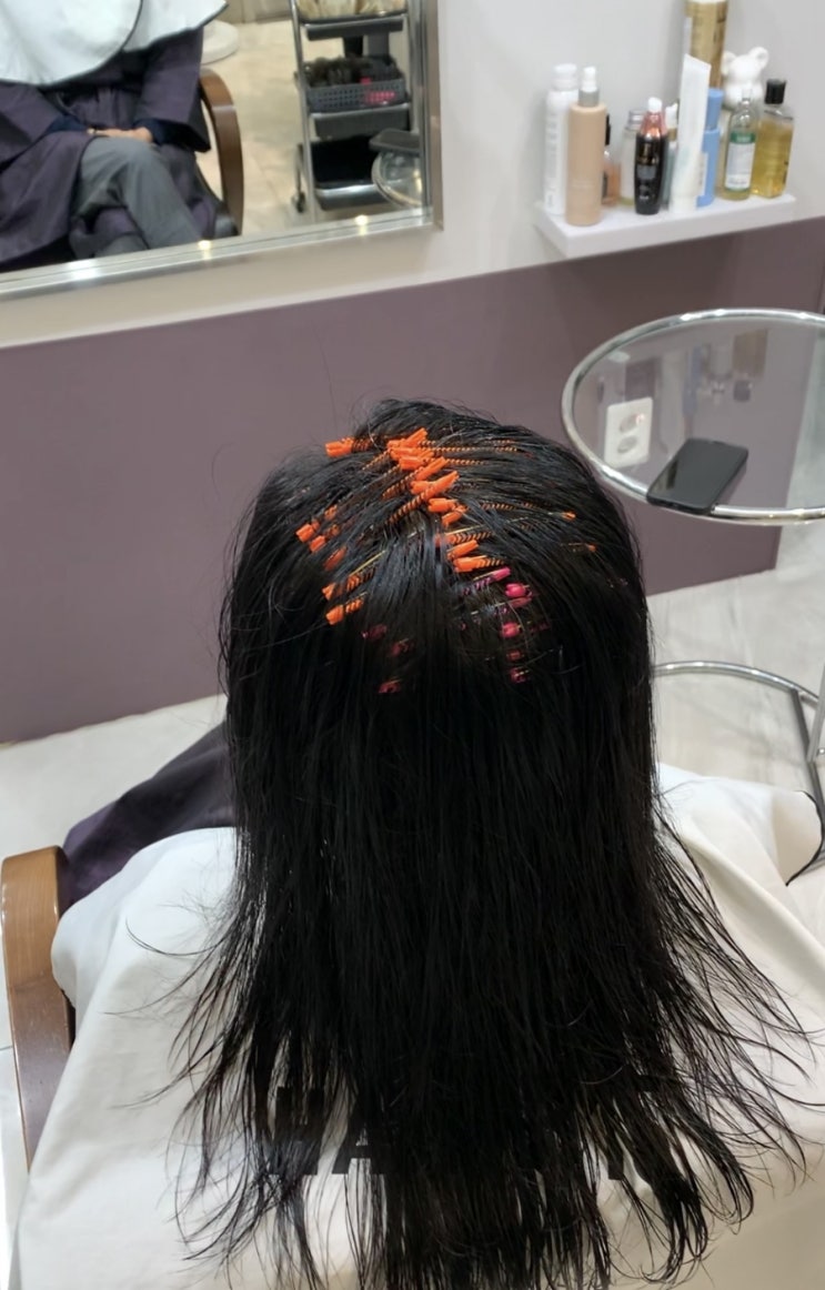  갈라지는 가르마에는 링거펌하세요  모류교정과 뿌리볼륨을 동시에 해결