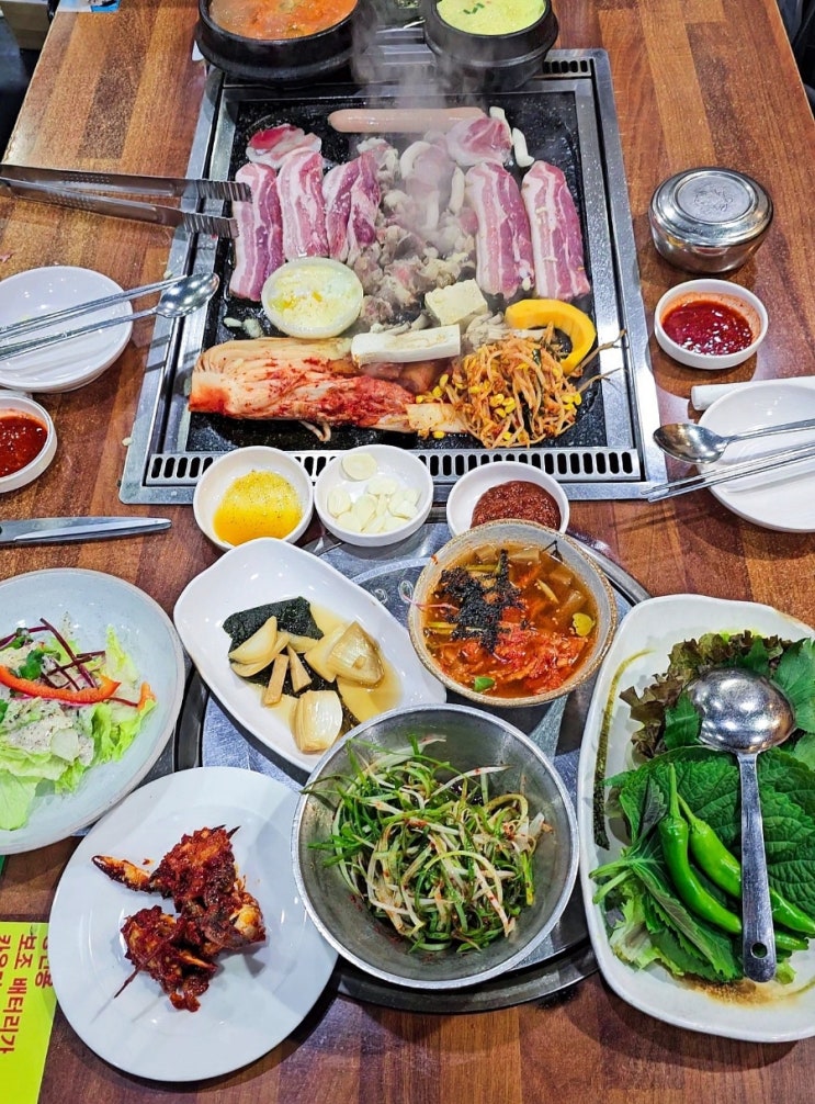 교대역회식 모임장소 탐라도야지 돌판 김치 삼겹살 맛집 교대역회식 모임장소 탐라도야지 돌판 김치 삼겹살 맛집