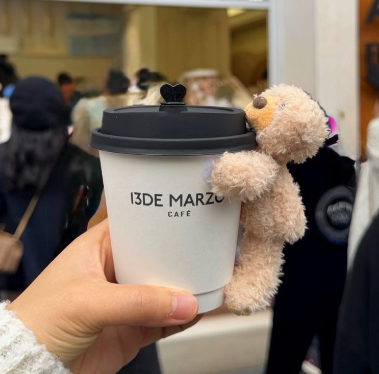  상하이 우캉맨션 근처 카페 추천 우캉루 곰돌이카페 13DE MARZO CAFÉ