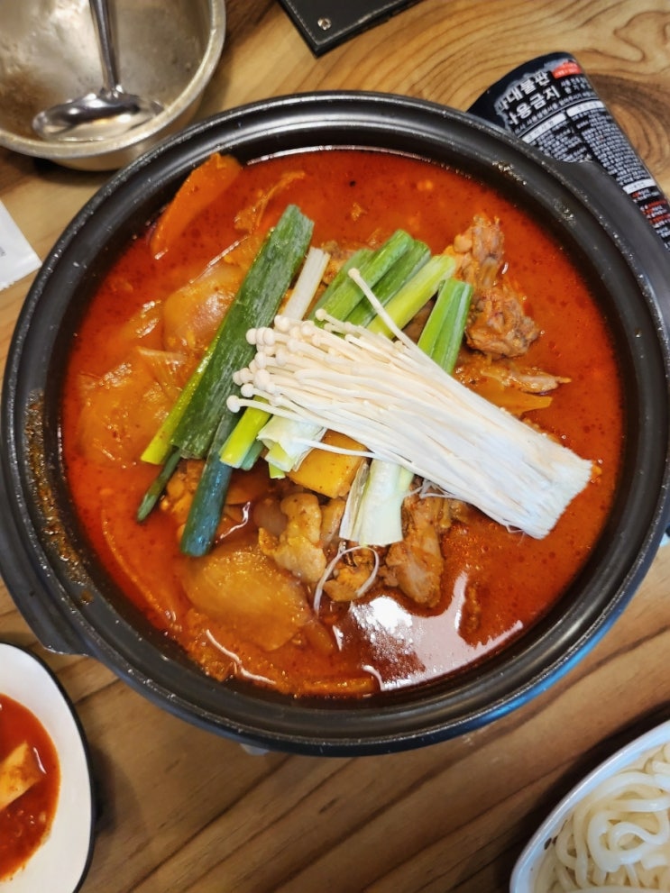  전주 블루리본 닭볶음탕 맛집 전주역 점심으로 추천하는 기잣길옆오막살이