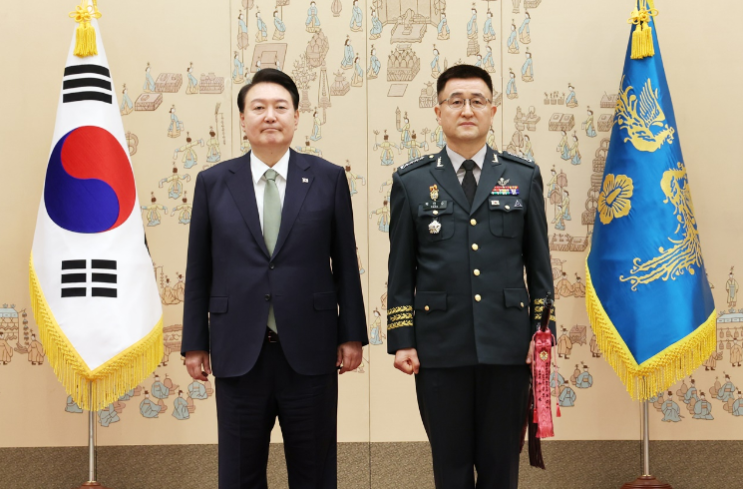 <b>박안수</b> 대장 계엄사령관 <b>육군참모총장</b> 충암고