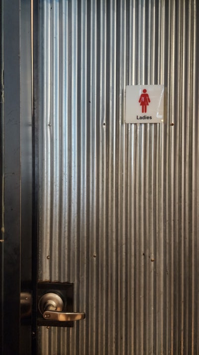 Sseonidei In Jandari Restroom — photo 1