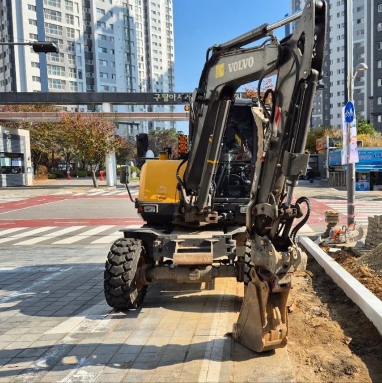 볼보 EW60E 2019년식 5800만원 판매합니다. 볼보 EW60E 2019년식 5800만원 판매합니다.