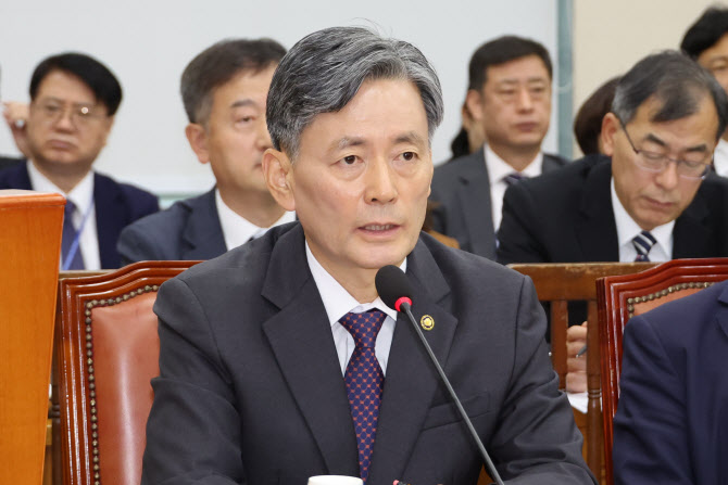 계엄 폭거' 국회 출입차단 개입 <b>경찰</b> 지휘부, <b>내란죄 수사</b>받나
