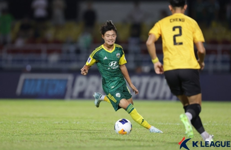 전북 현대, ACL2 조별리그 H조 1위로 16강 진출. 무앙통에 0-1 패배로 최종전 마무리 전북 현대, ACL2 조별리그 H조 1위로 16강 진출. 무앙통에 0-1 패배로 최종전 마무리