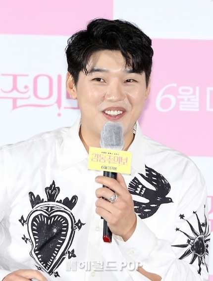 <b>권혁수</b>, 두아리파 공연 관람평 '무례' 논란.. "<b>마파두부야</b>!... 