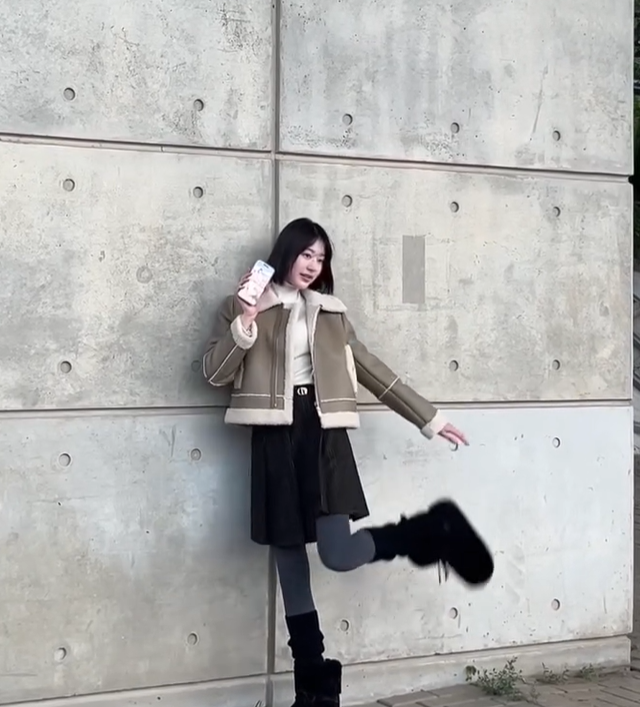  패딩 말고 다른 겨울 여성 아우터가 필요하다면? 케네스레이디 비건 레더 여자 무스탕 가죽 자켓 추천 w. 장다아