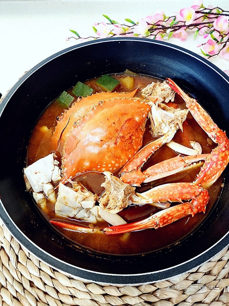  간단한 재료로 얼큰한 꽃게탕 끓이는 법