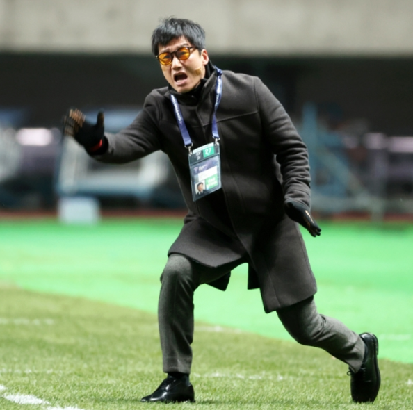아시아 무대 돌풍 이끈 <b>광주FC</b> 이정효 감독 / <b>영입</b> 없으면... 
