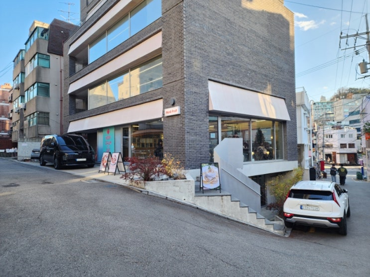  홍대 디저트 카페 연남동 데이트코스로 좋은 생과일 수플레 띵크프룻