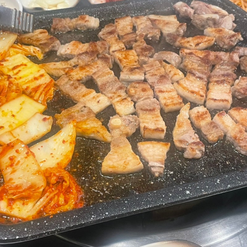 [맛집] 나 “유정돈데이”에 가다