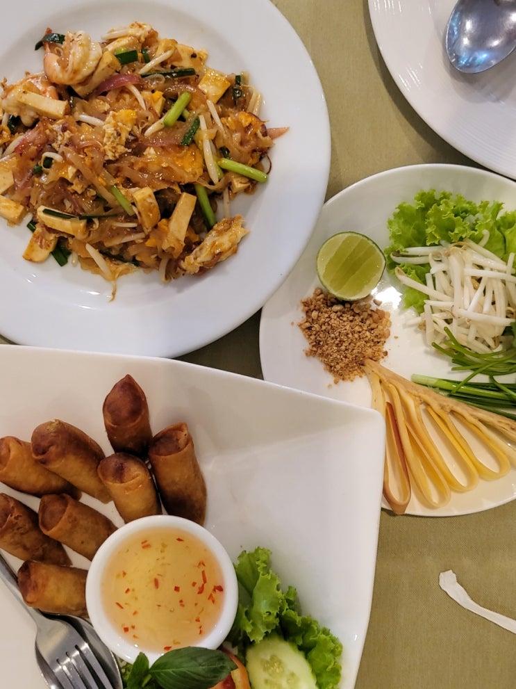  [Saw sam sai Thai restaurant]  태국 방콕 통로, 에까마이 근처 맛집