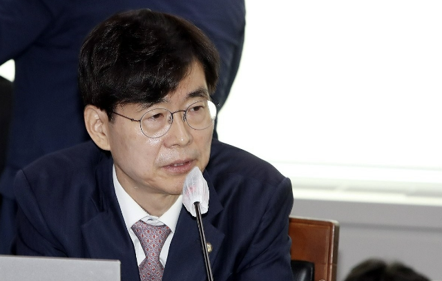 <b>조경태</b>, 尹대통령 <b>탄핵</b>에 與의원 중 첫 공개 <b>찬성</b>, 한동훈 "윤... 