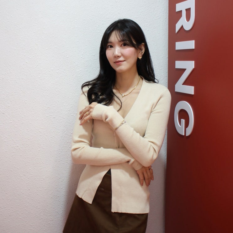  넘버링 레드룸2F 매장 성수 팝업스토어, 홀리데이 선물 캐럿 컬렉션 착샷