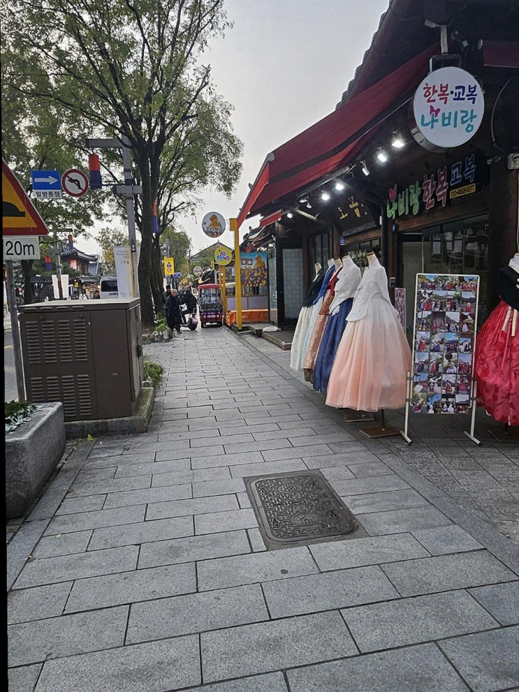  전주한옥마을에서 직장 동료와 세미나 후 소리풍경에 숙박했어요!