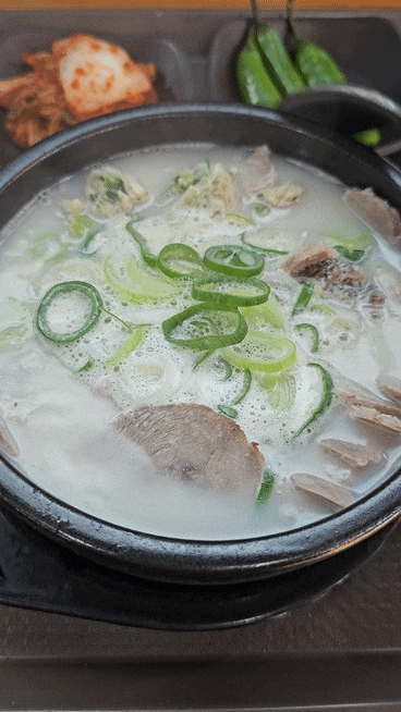  (대구 달성군) 구라리 생태공원 근처 장작으로 끓여 낸 끝내주는 돼지국밥 맛집 -장작국밥-