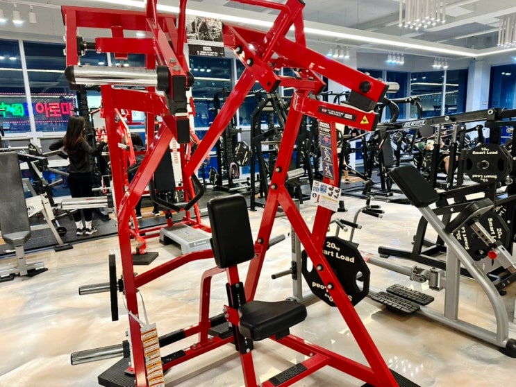 상무지구 헬스장 PT 달려라 휘트니스 1천만원대 명품머신