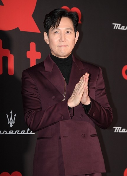 배우 <b>이정재</b>, <b>금융당국</b> 조사설 정면 반박!